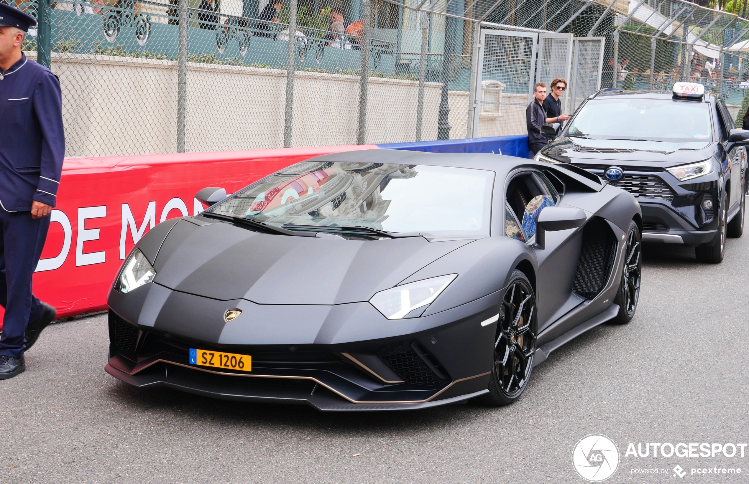 Twee nieuwe Aventador Ultimae's gespot