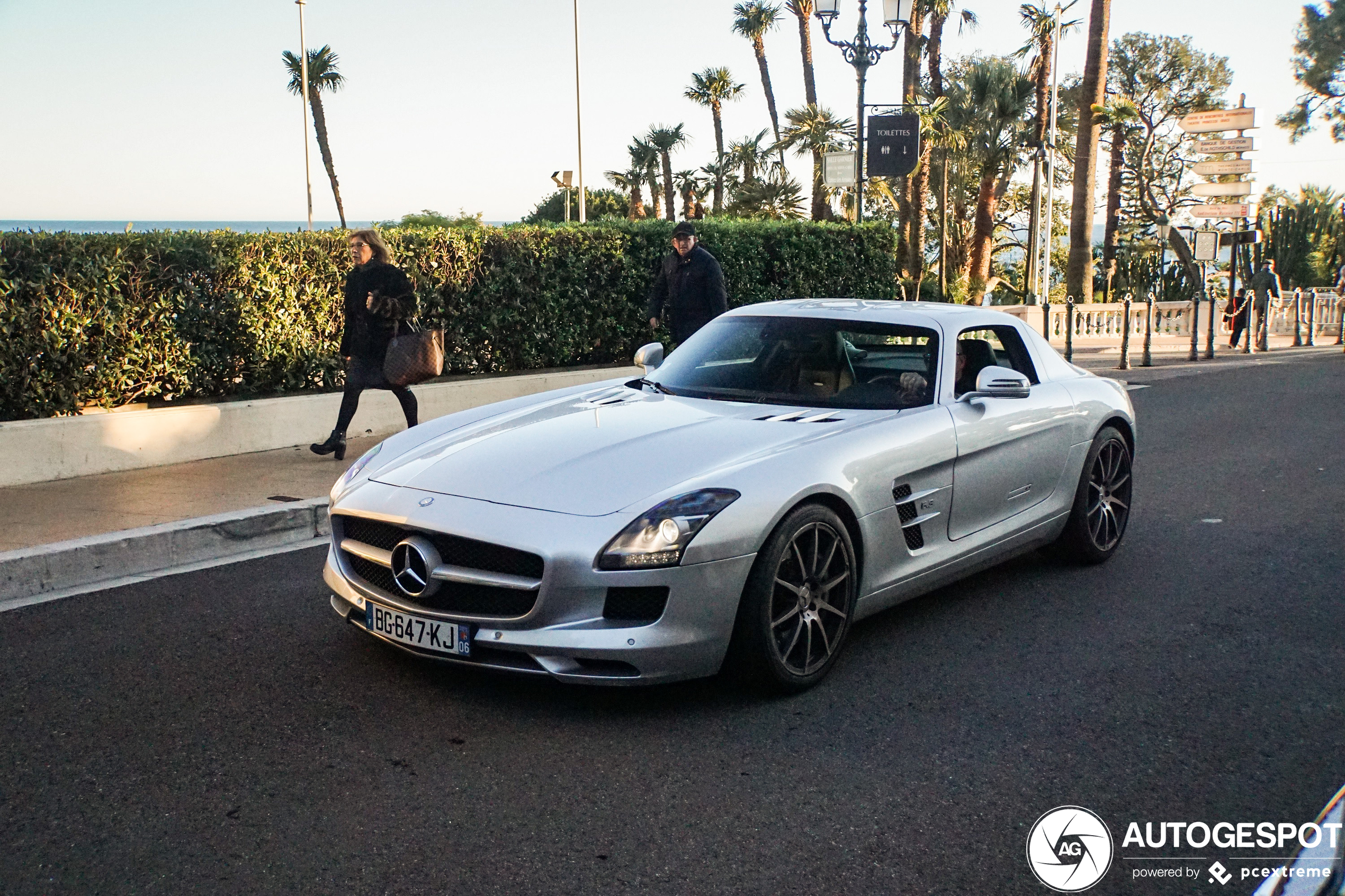 Mercedes-Benz SLS AMG