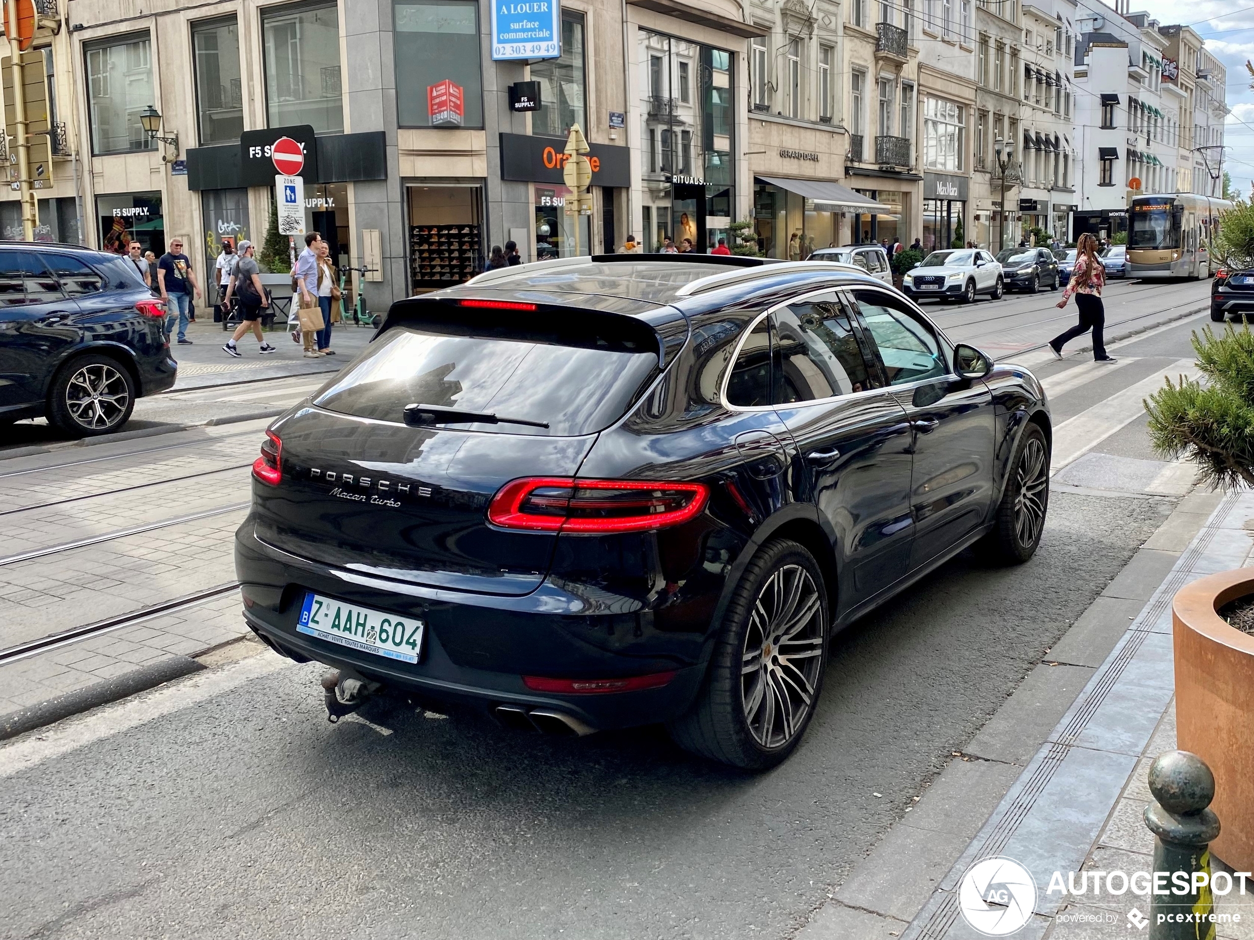 Porsche 95B Macan Turbo