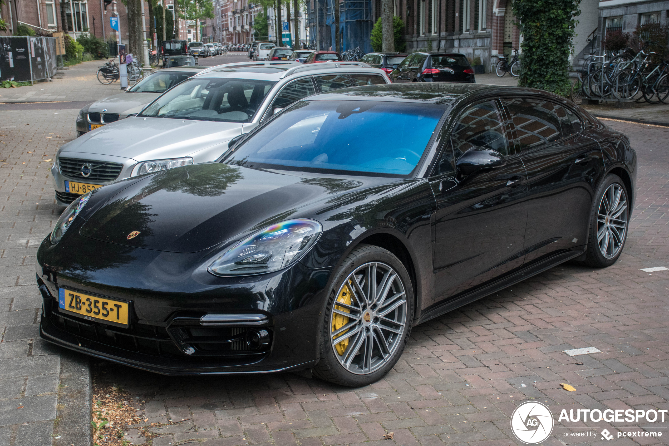 Porsche 971 Panamera Turbo S E-Hybrid Executive