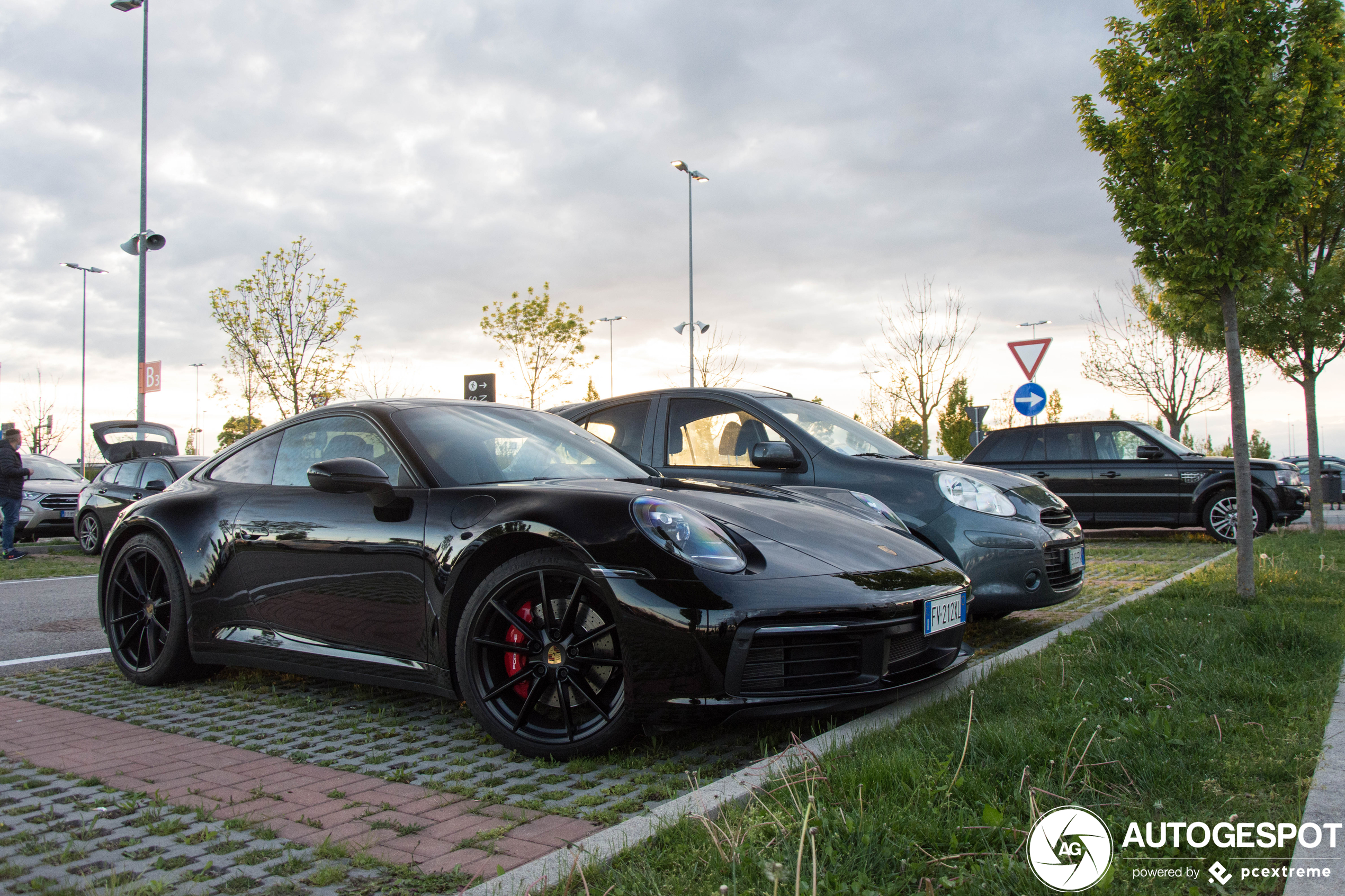 Porsche 992 Carrera 4S