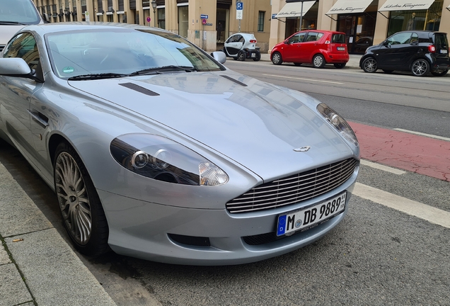 Aston Martin DB9