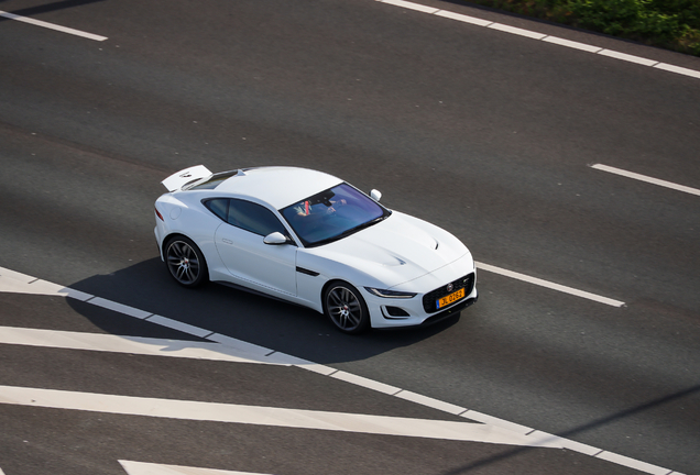 Jaguar F-TYPE P450 Coupé 2020