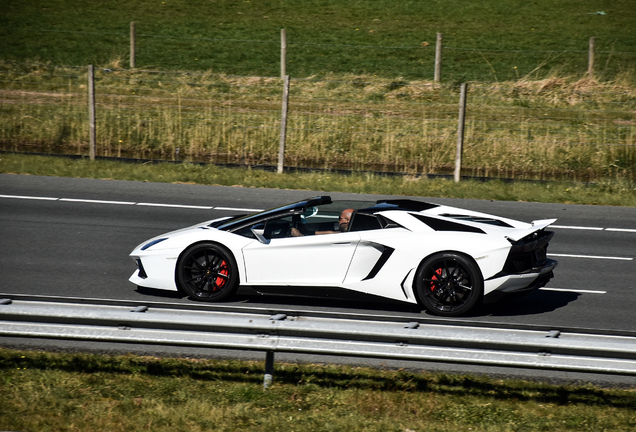 Lamborghini Aventador LP700-4 Roadster