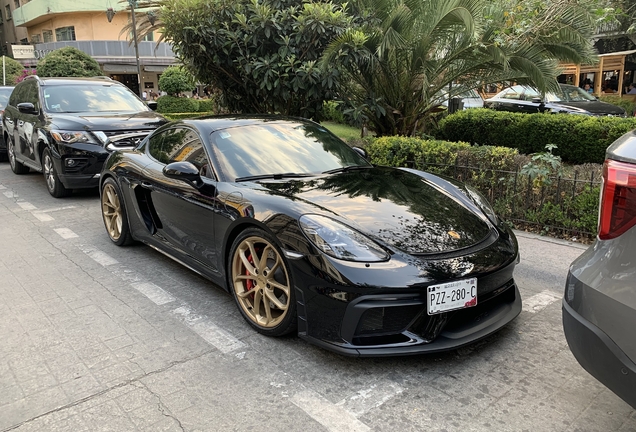 Porsche 718 Cayman GT4