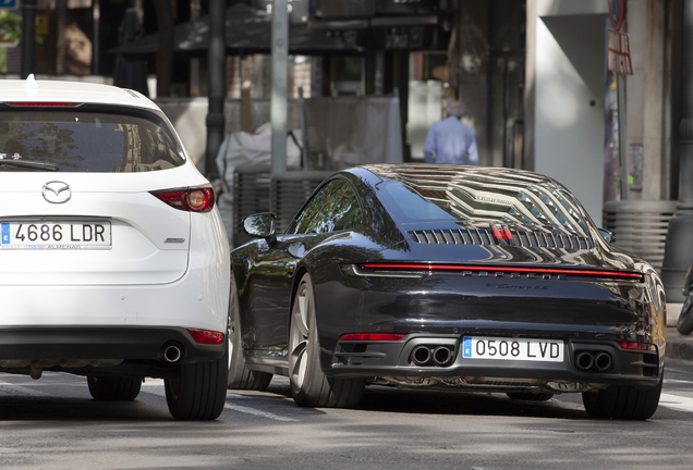 Porsche 992 Carrera 4S