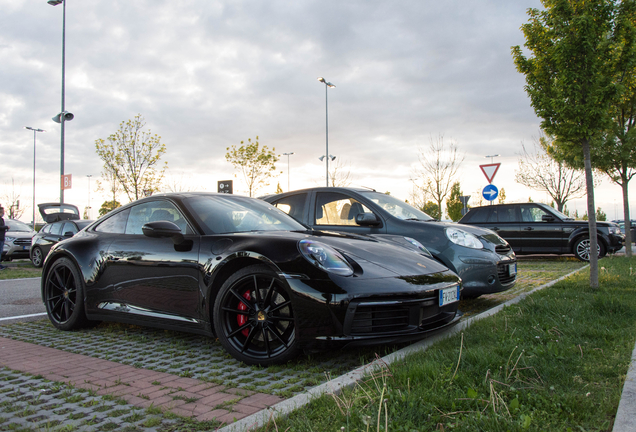 Porsche 992 Carrera 4S