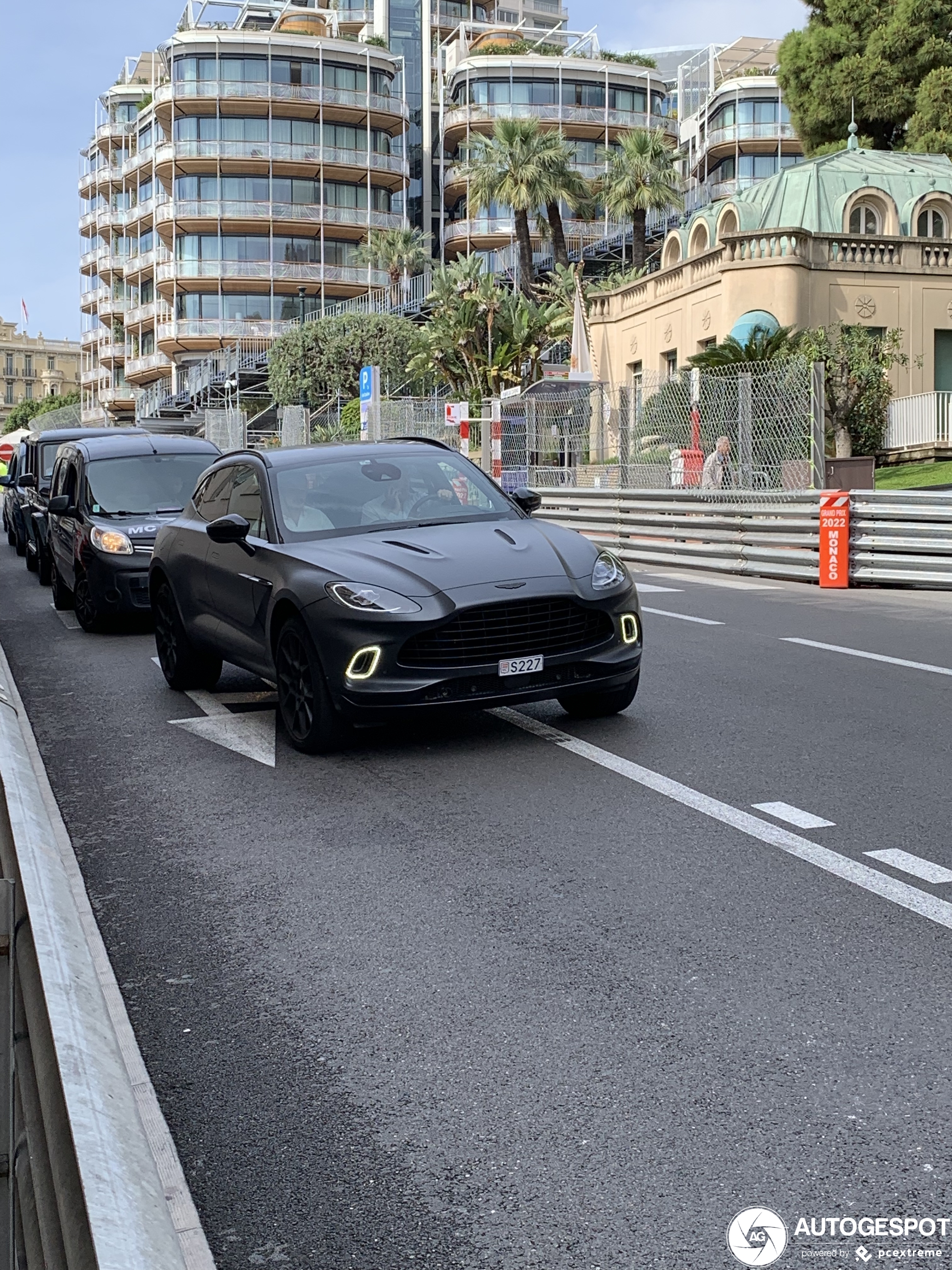 Aston Martin DBX