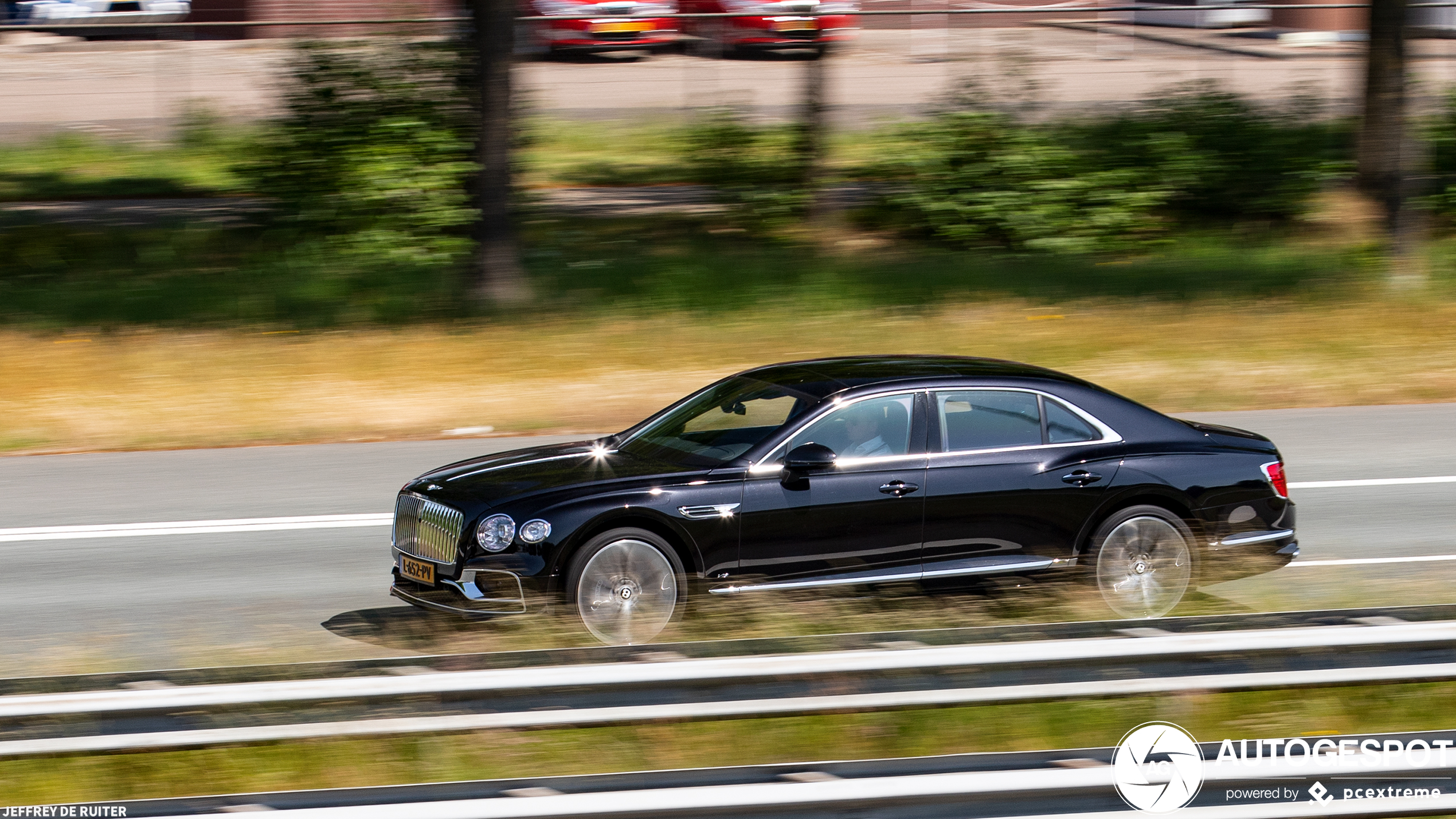 Bentley Flying Spur V8 2021