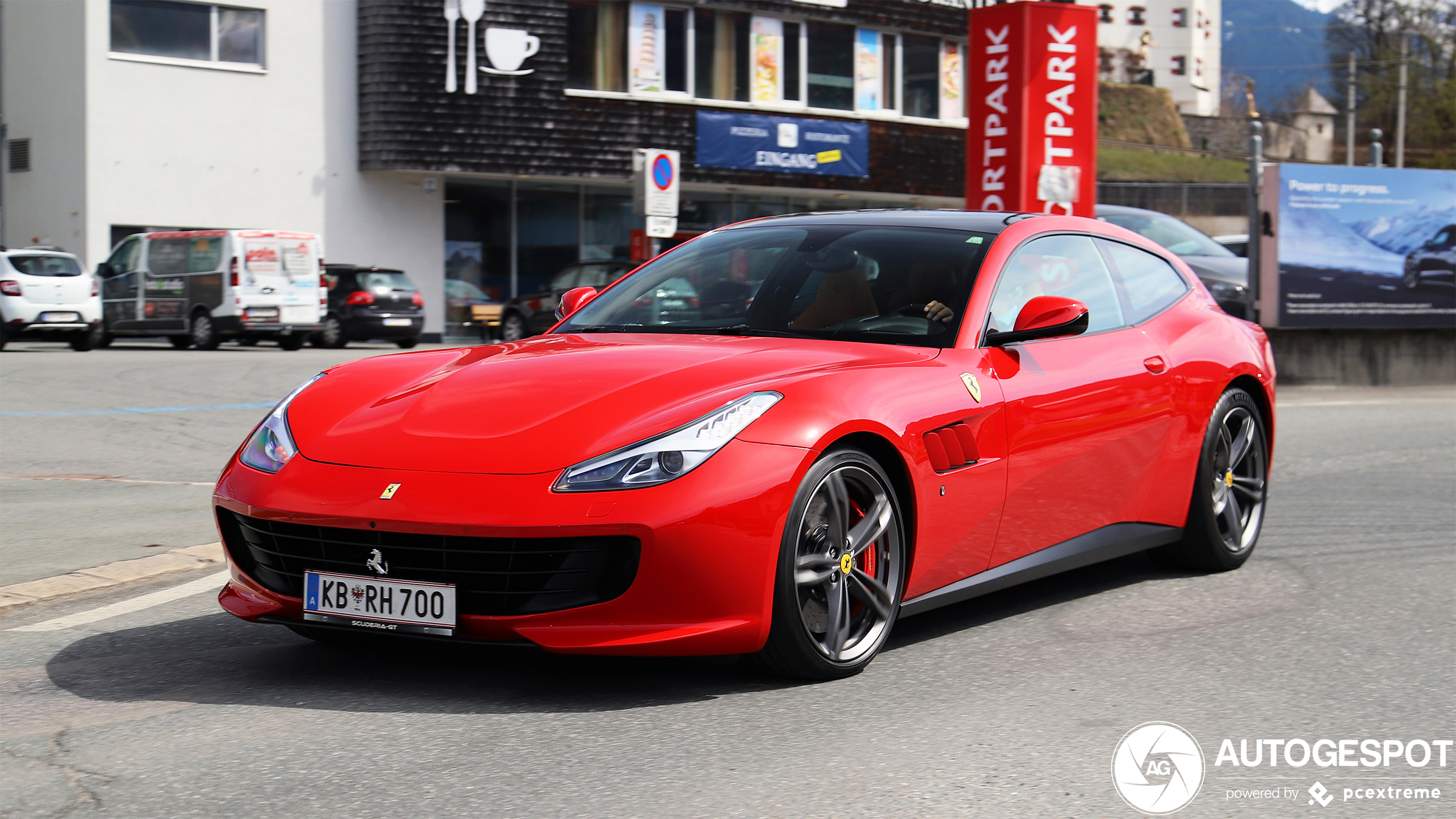 Ferrari GTC4Lusso