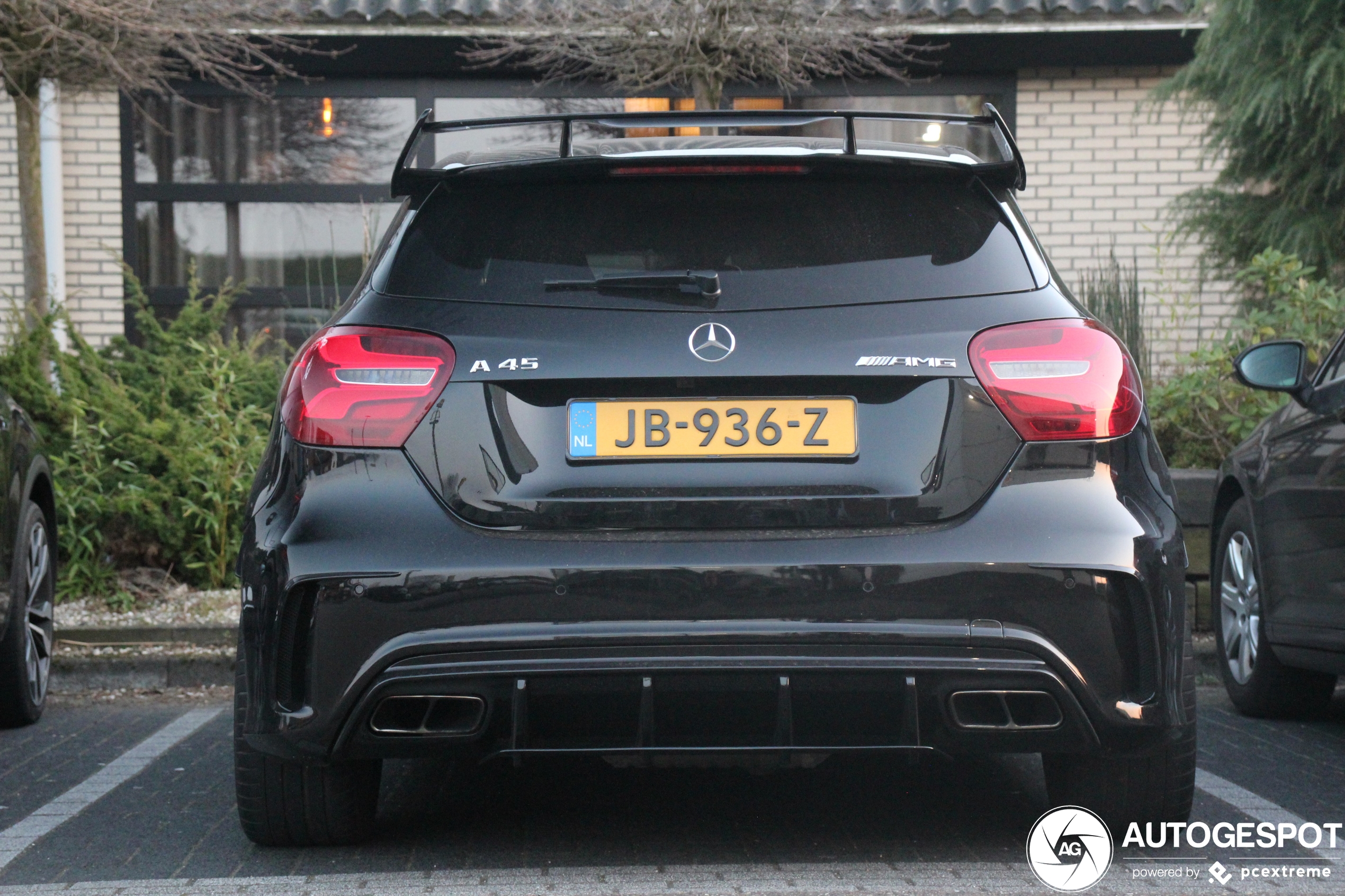 Mercedes-Benz A 45 AMG