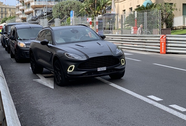 Aston Martin DBX