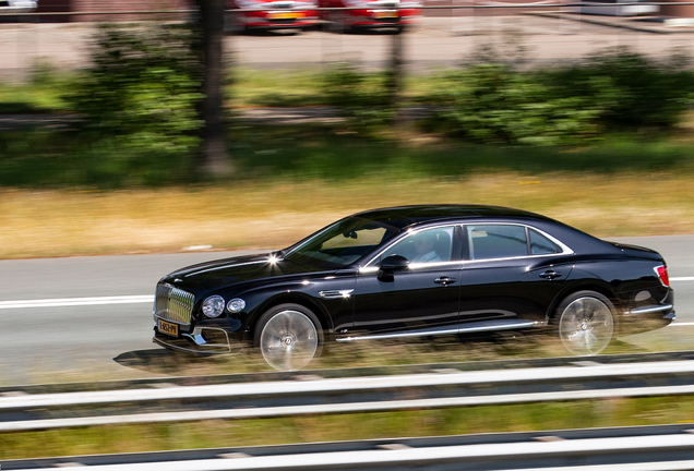 Bentley Flying Spur V8 2021