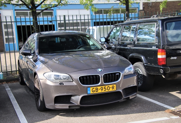 BMW M5 F10 2011