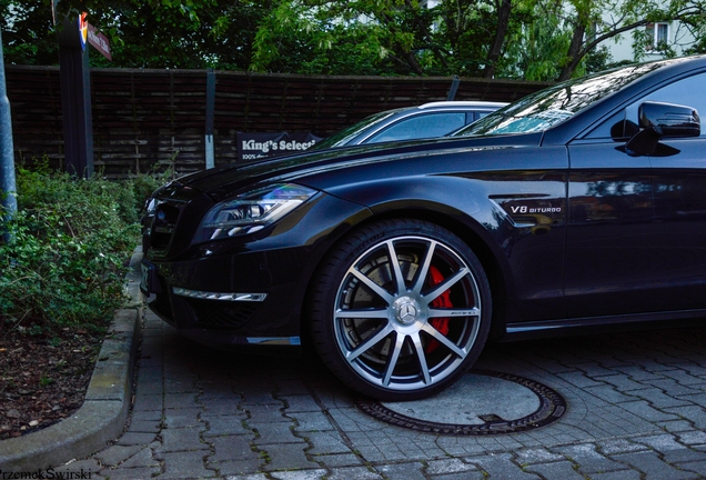 Mercedes-Benz CLS 63 AMG S X218 Shooting Brake