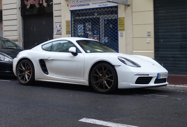 Porsche 718 Cayman S