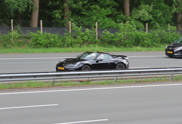 Porsche 992 Carrera 4S Cabriolet