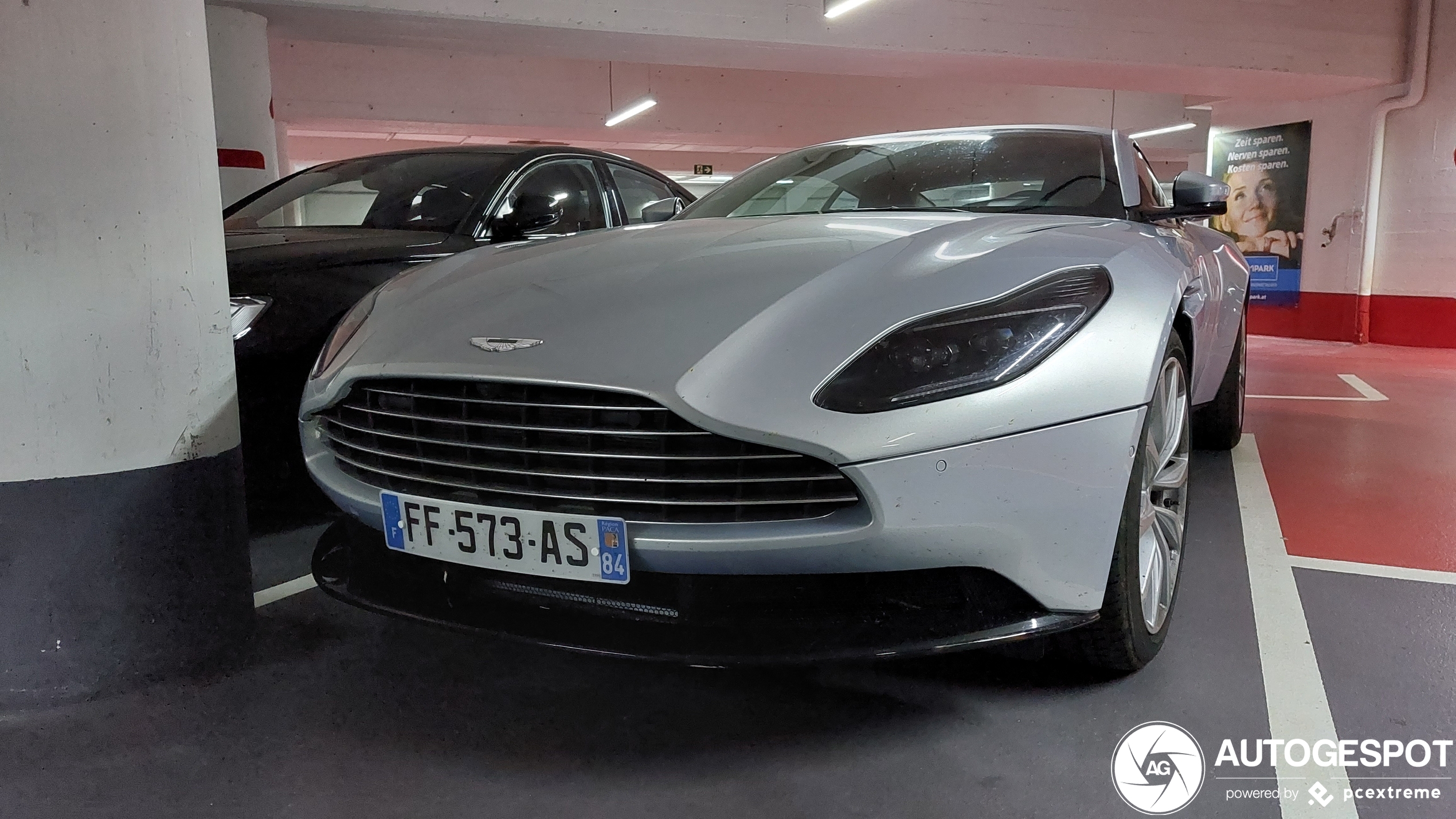 Aston Martin DB11 V8