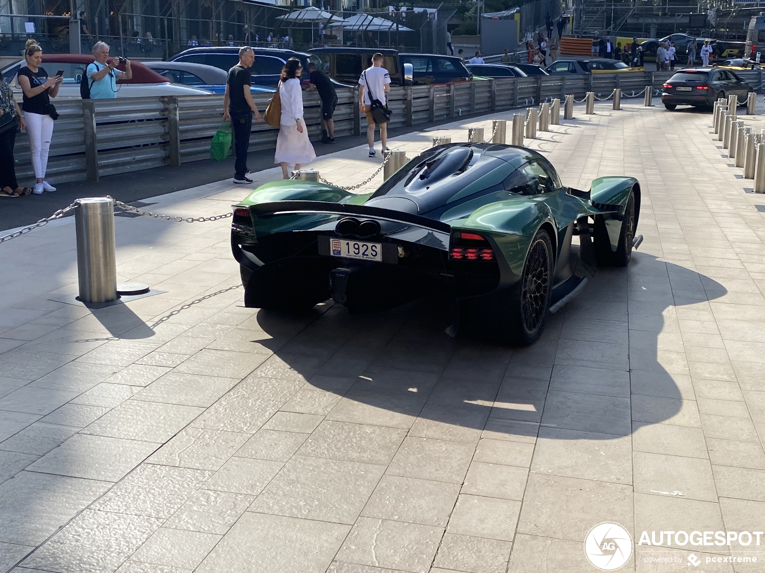 Aston Martin Valkyrie proeft van Monaco