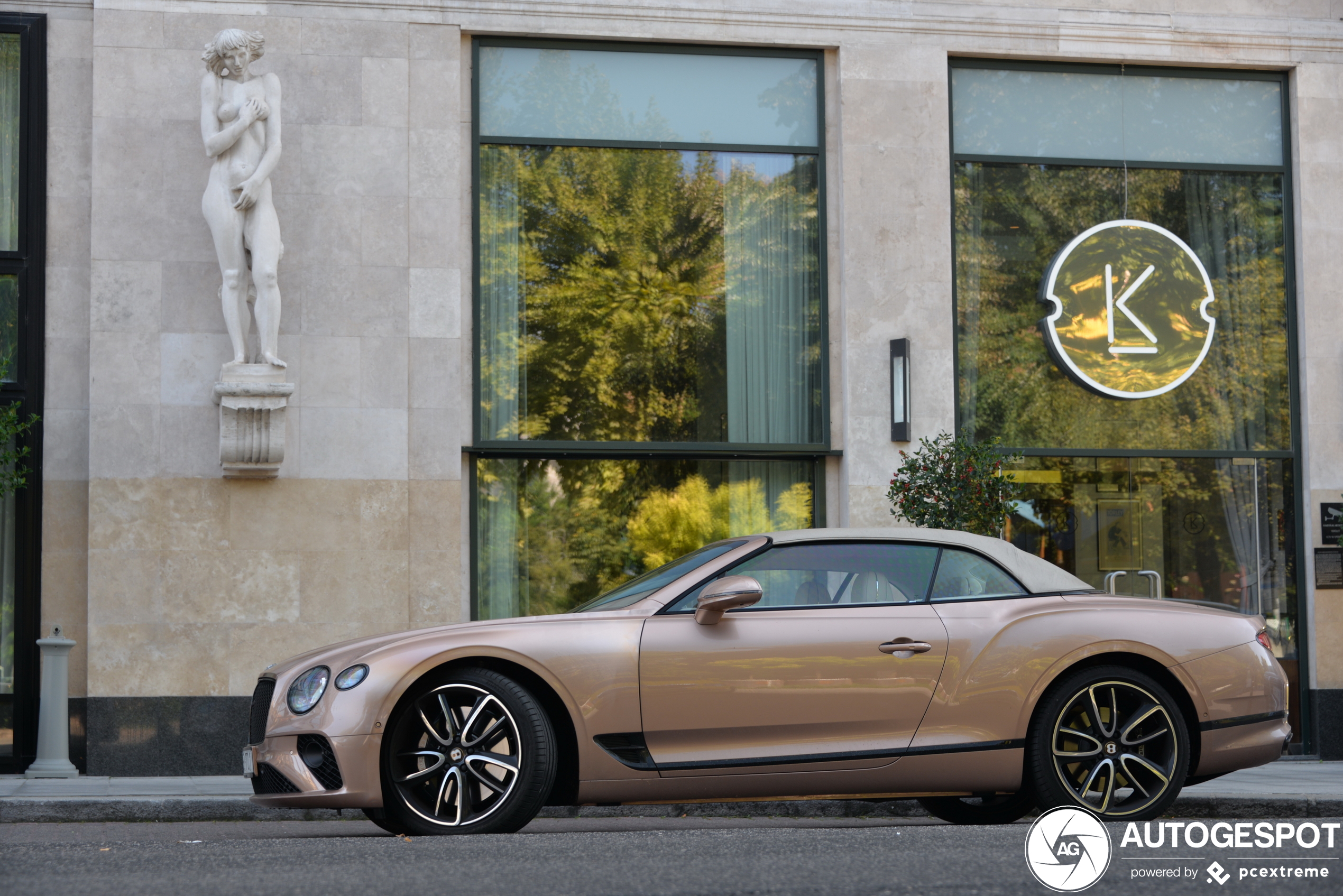 Bentley Continental GTC 2019