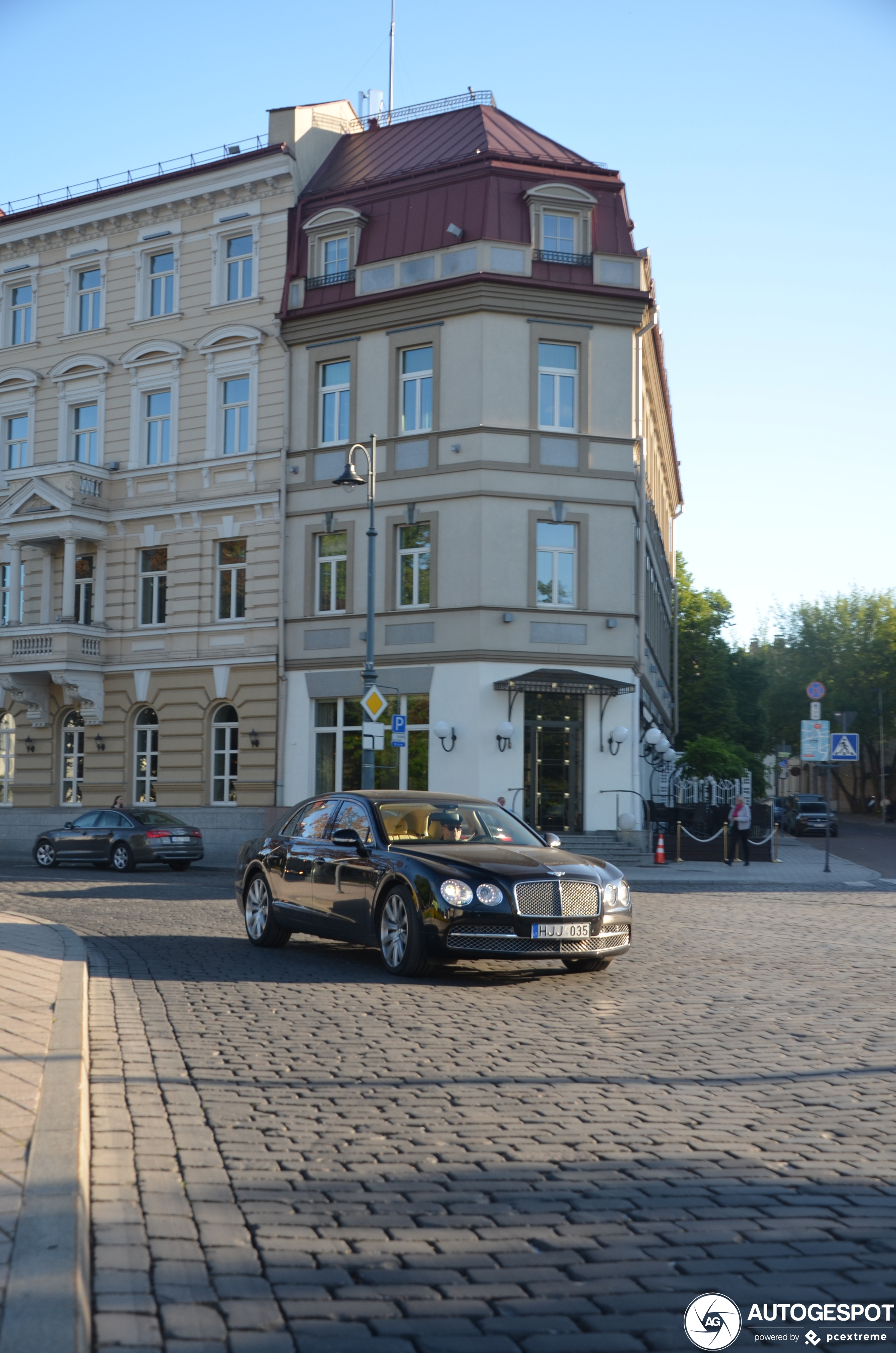 Bentley Flying Spur W12