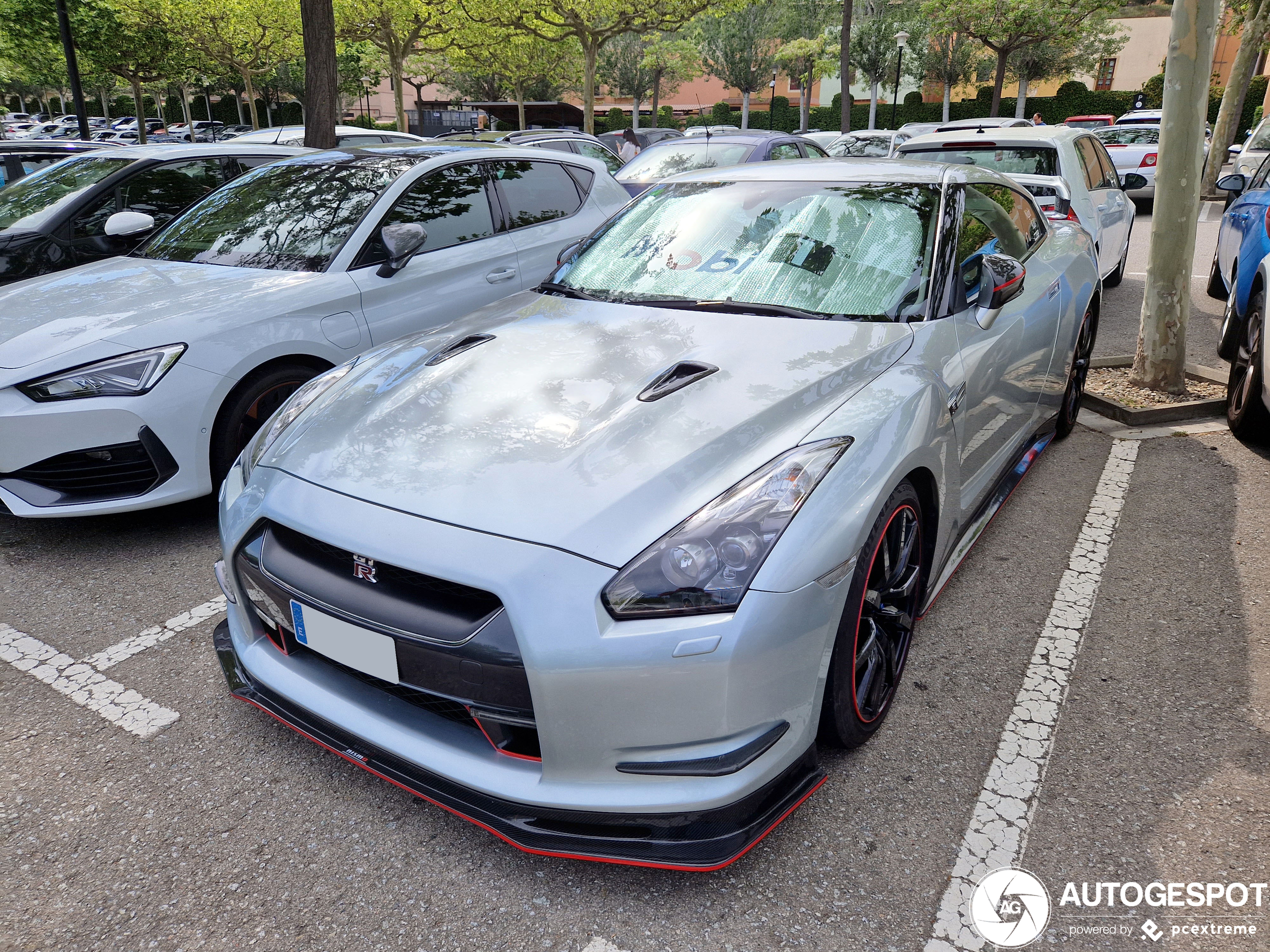 Nissan GT-R