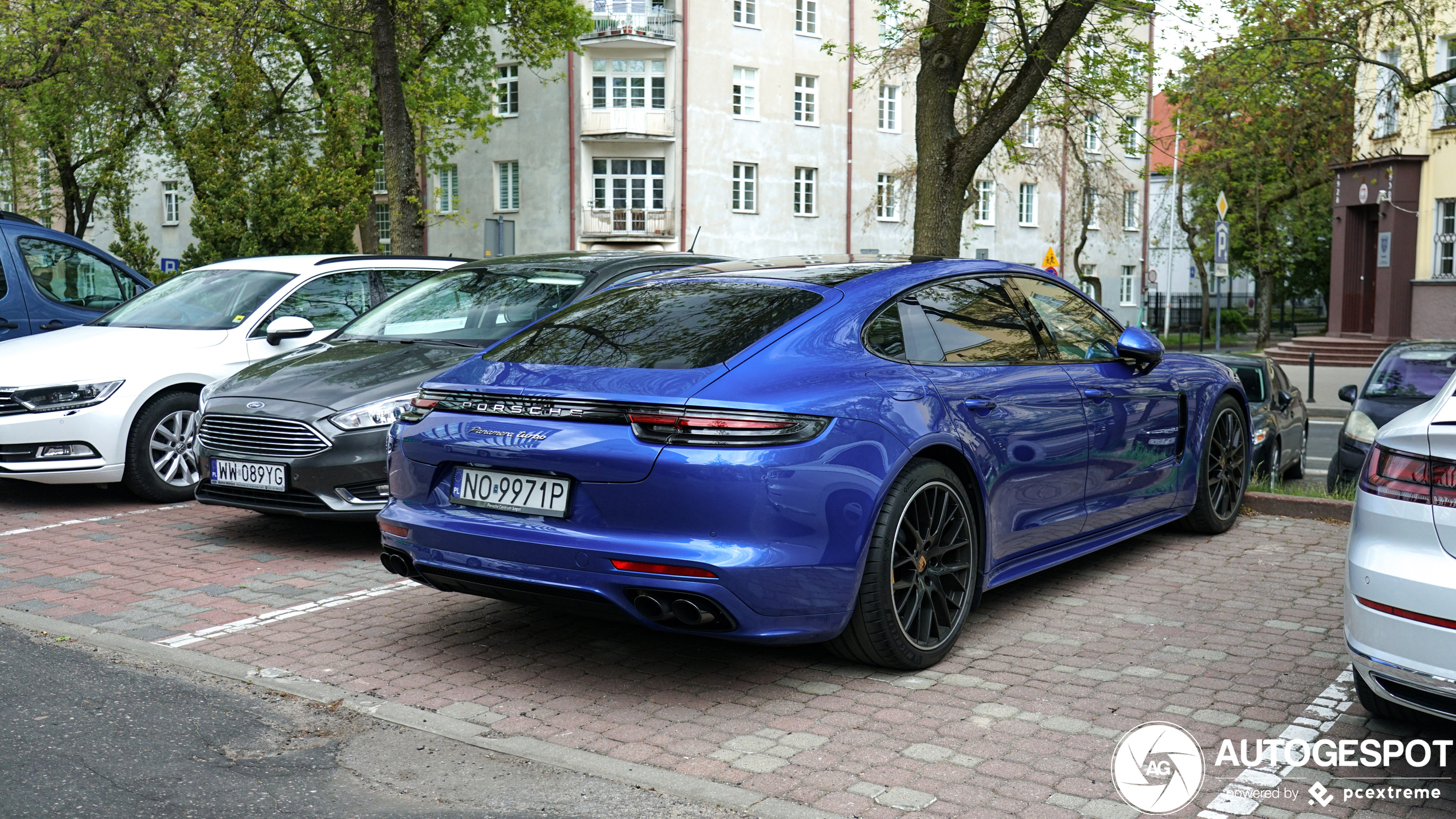 Porsche 971 Panamera Turbo