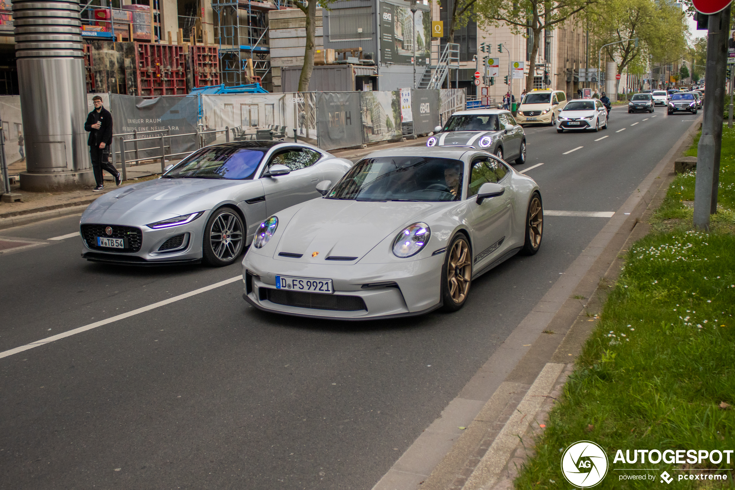 Porsche 992 GT3 Touring