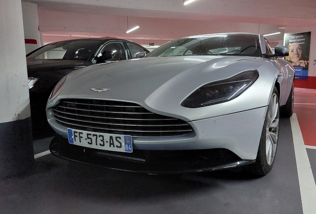 Aston Martin DB11 V8