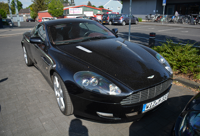 Aston Martin DB9