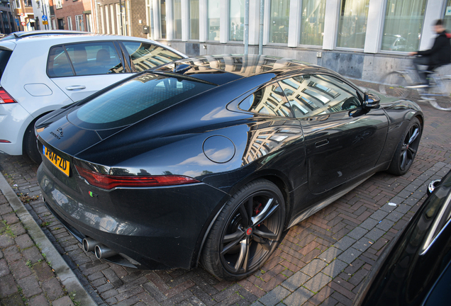 Jaguar F-TYPE R Coupé 2020