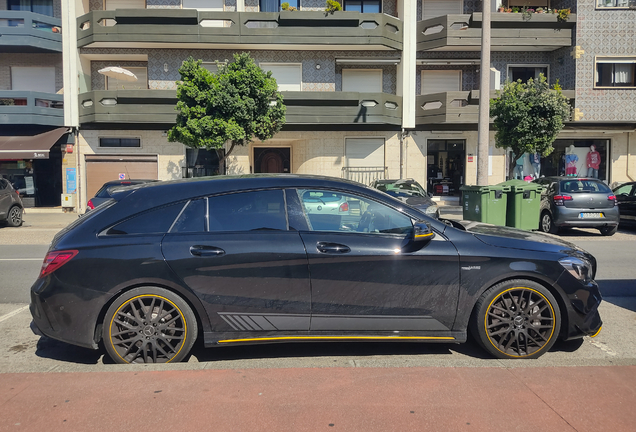 Mercedes-AMG CLA 45 Shooting Brake X117 Yellow Night Edition