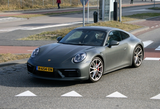 Porsche 992 Carrera 4S