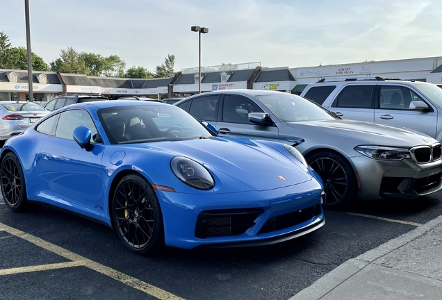 Porsche 992 Carrera GTS