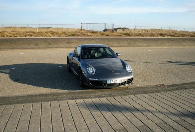 Porsche 997 Carrera 4 GTS