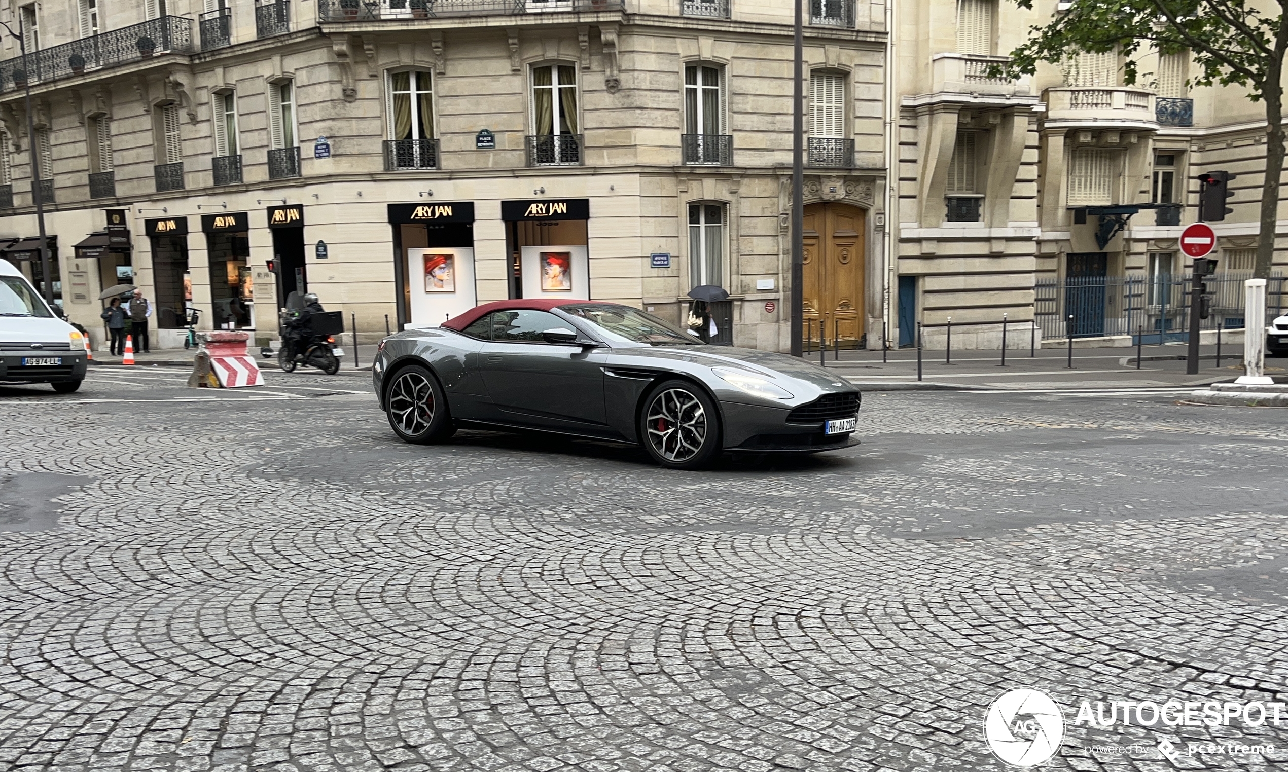 Aston Martin DB11 V8 Volante