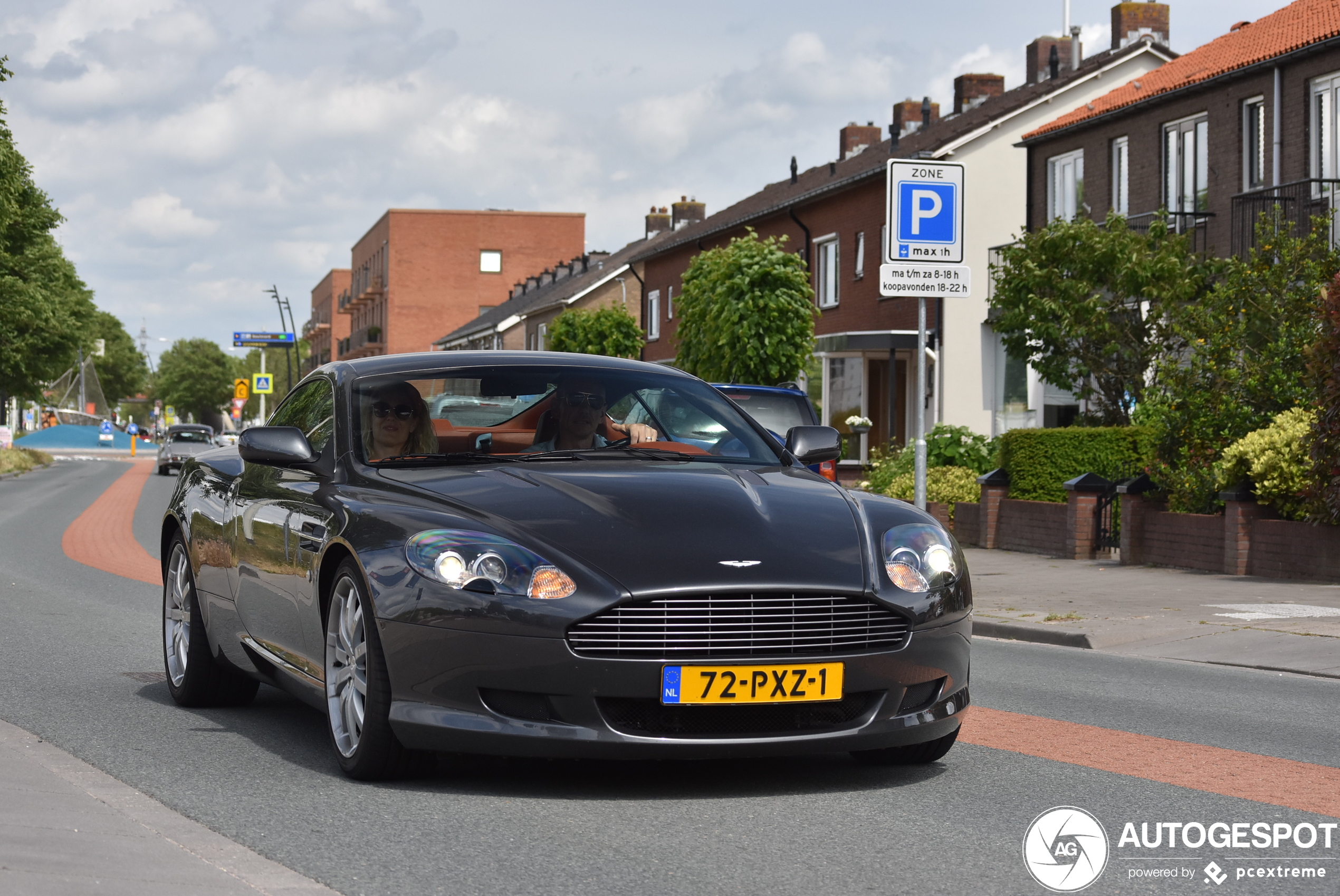 Aston Martin DB9