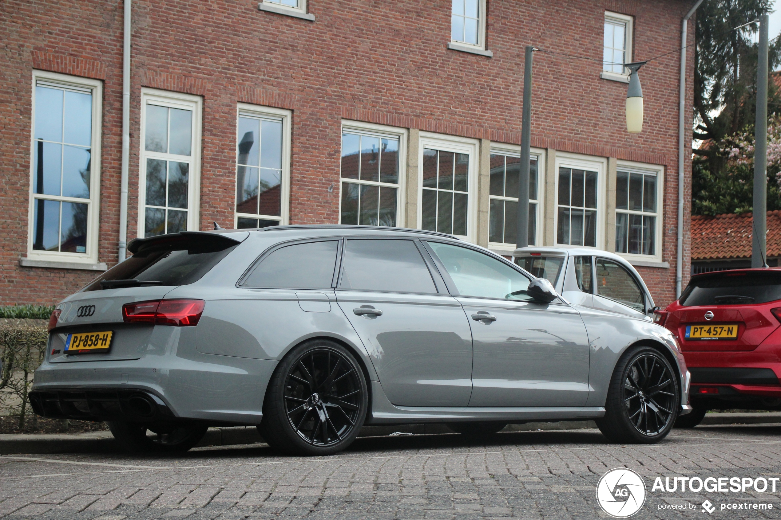 Audi RS6 Avant C7 2015