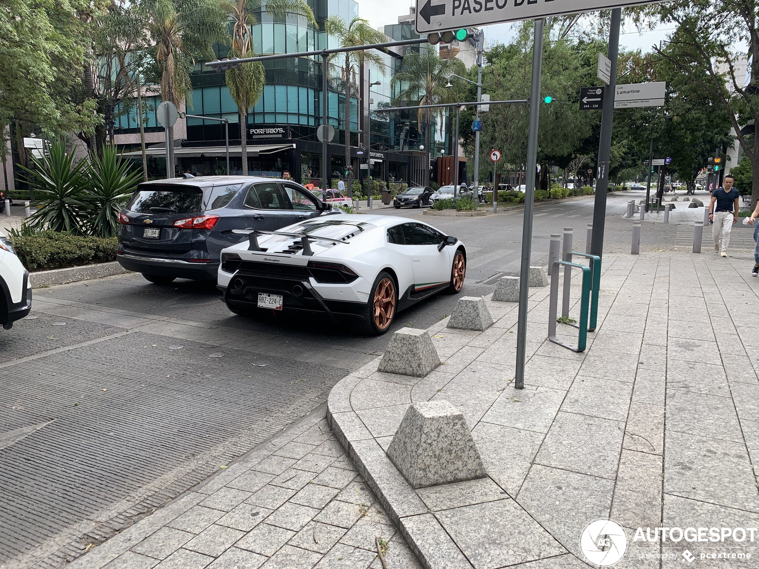 Lamborghini Huracán LP640-4 Performante