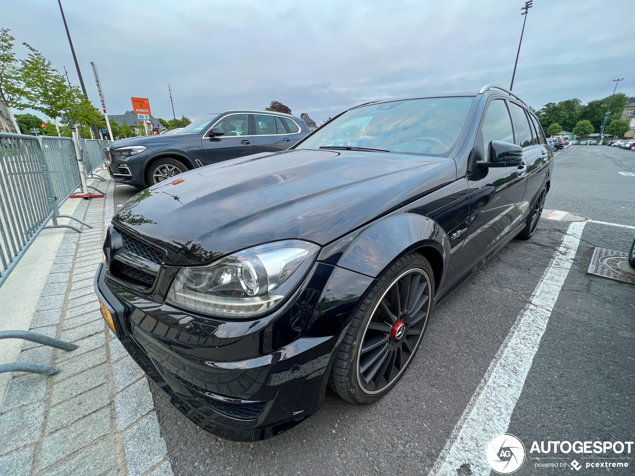 Mercedes-Benz C 63 AMG Estate 2012