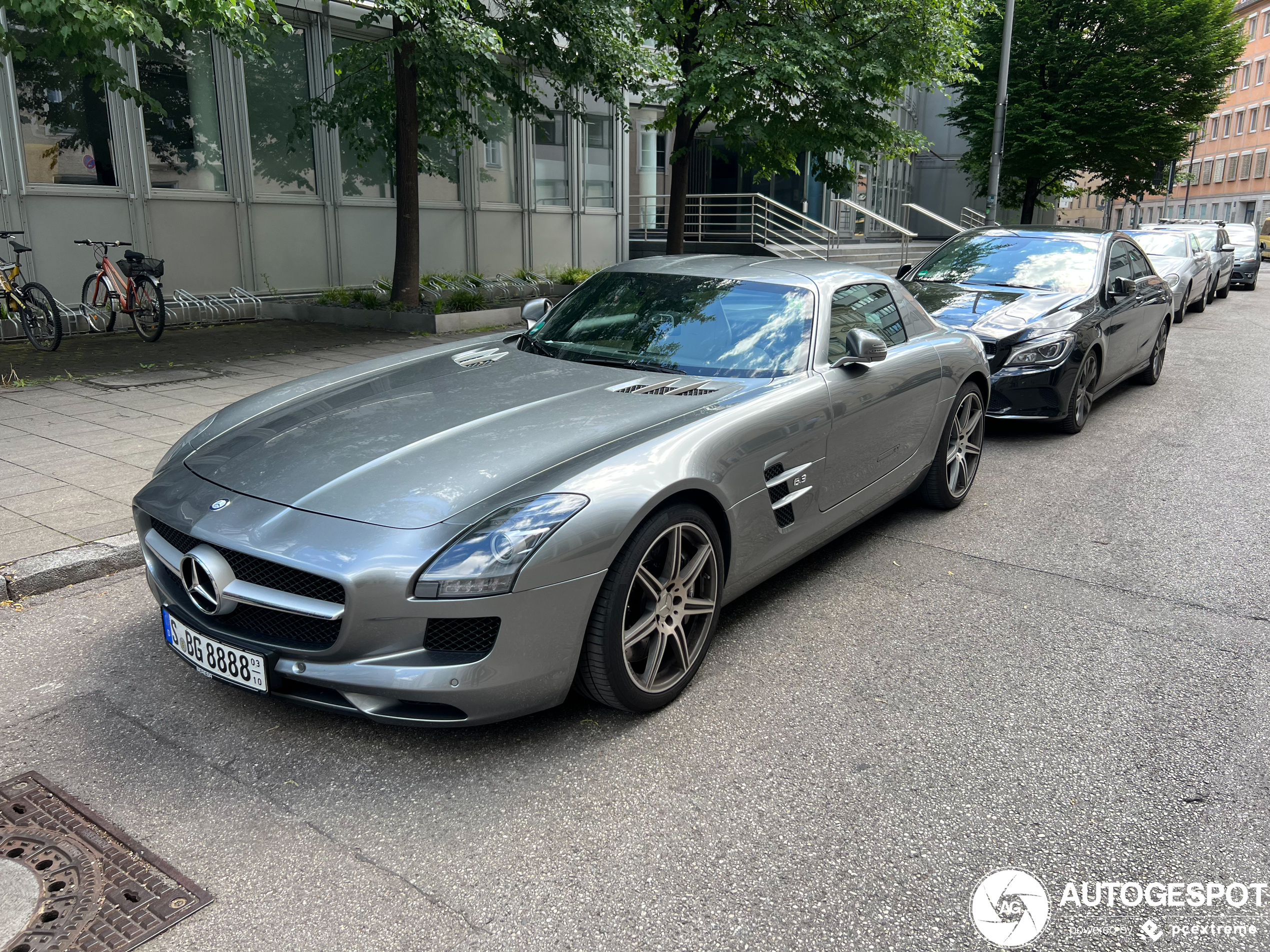 Mercedes-Benz SLS AMG