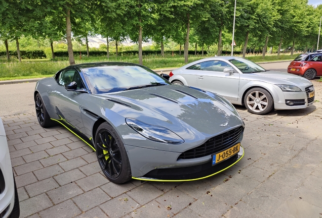 Aston Martin DB11 AMR