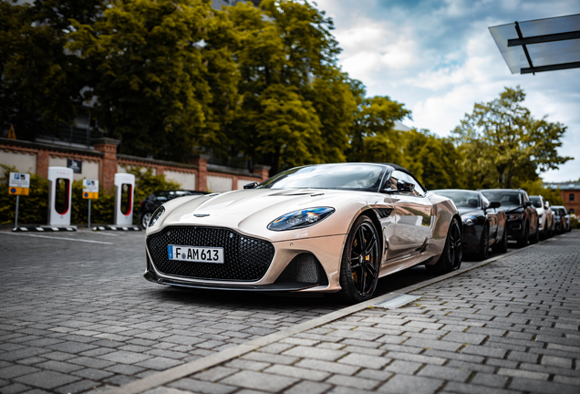 Aston Martin DBS Superleggera Volante