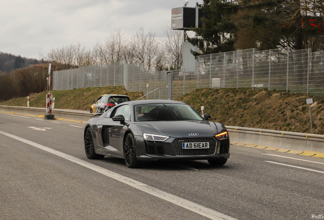 Audi R8 V10 Plus 2015