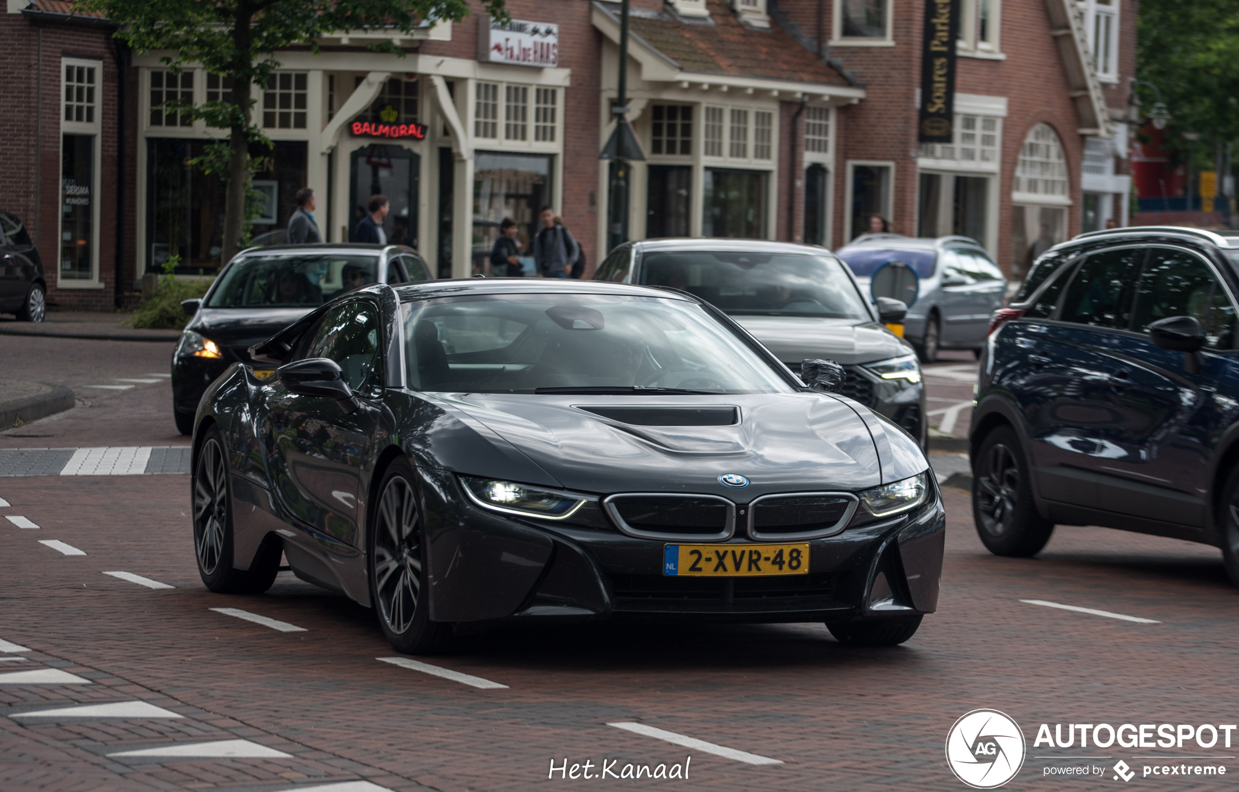 BMW i8