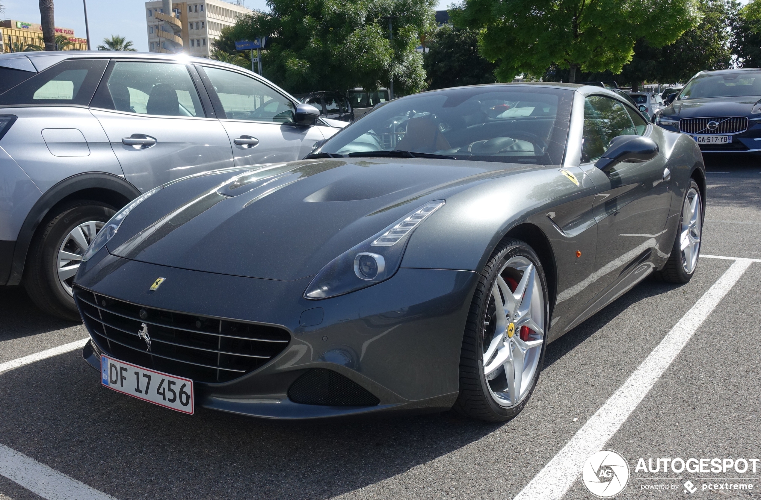 Ferrari California T