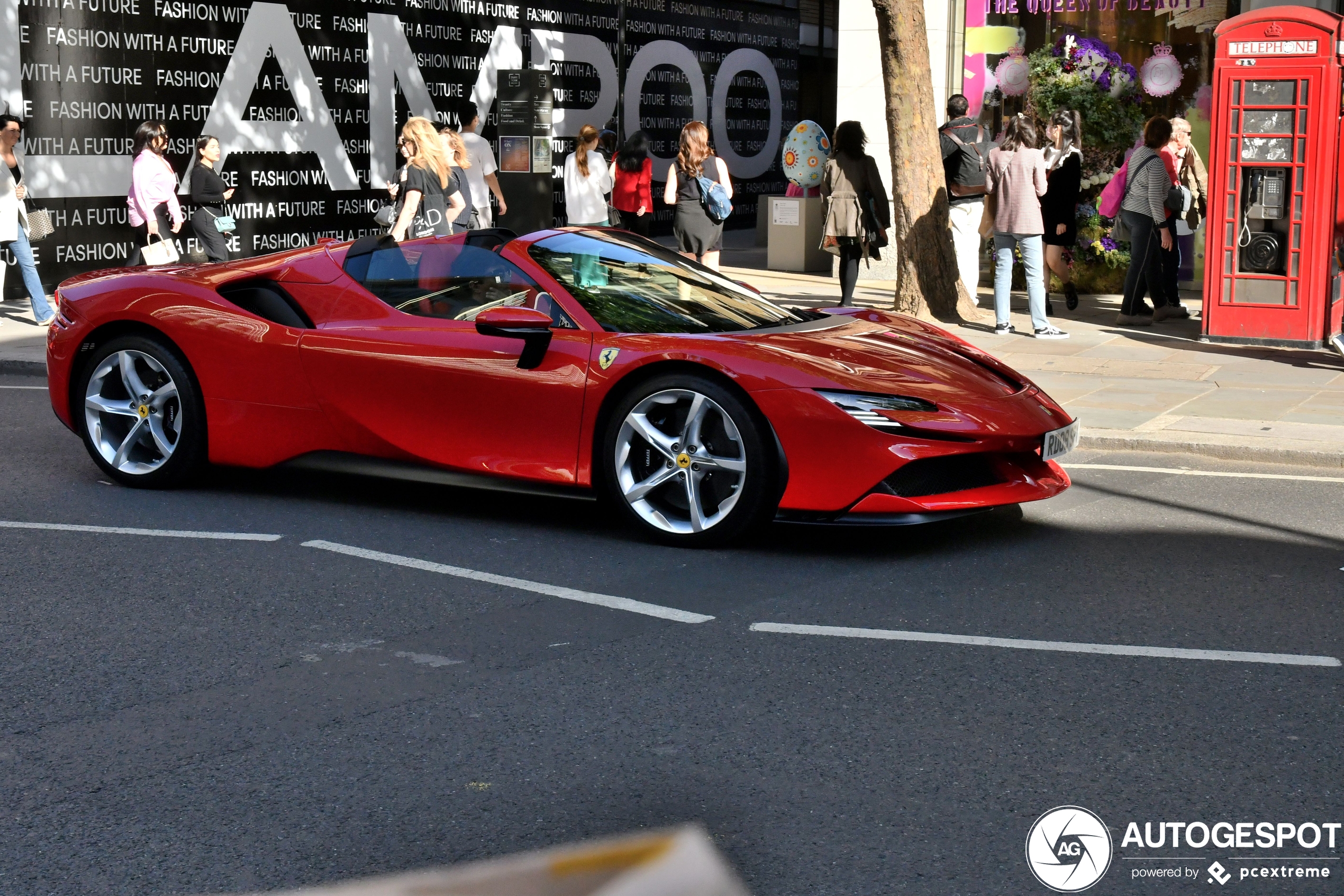 Ferrari SF90 Spider