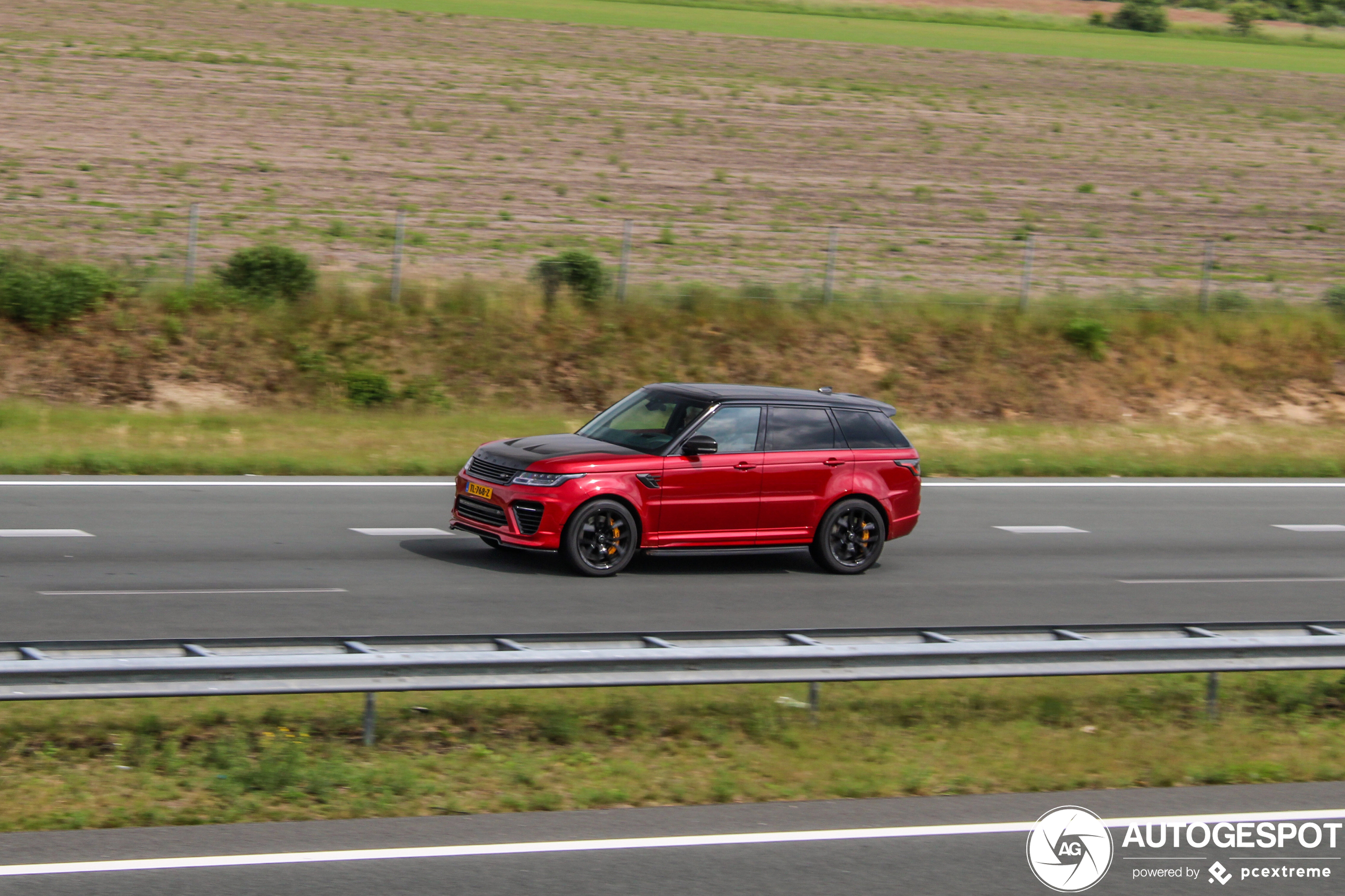 Land Rover Urban Range Rover Sport SVR 2018