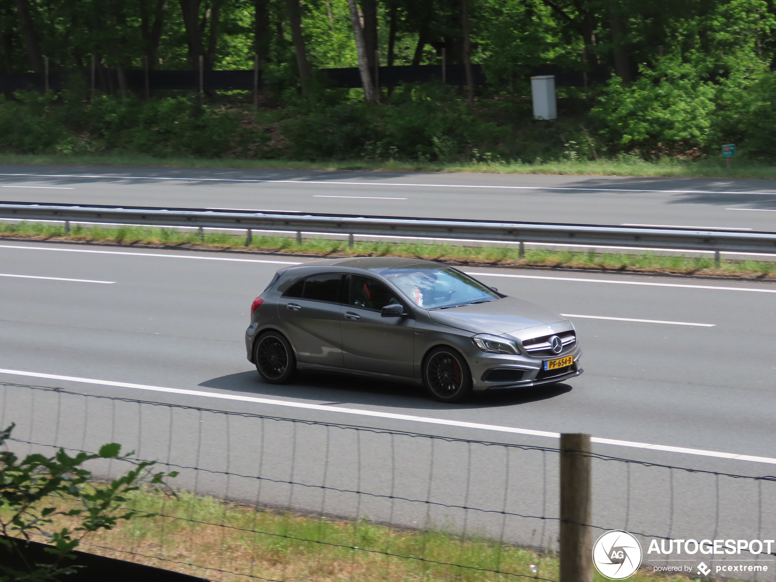 Mercedes-Benz A 45 AMG