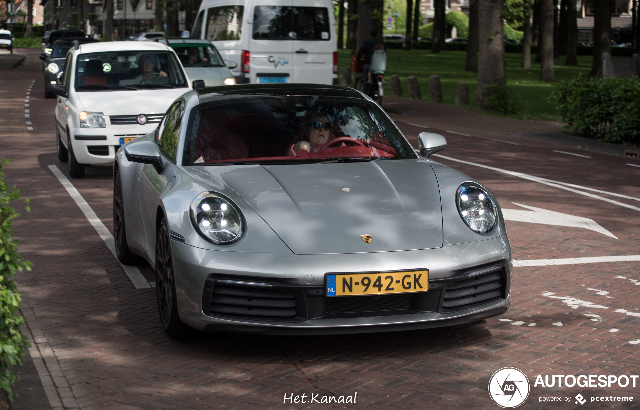 Porsche 992 Carrera 4S